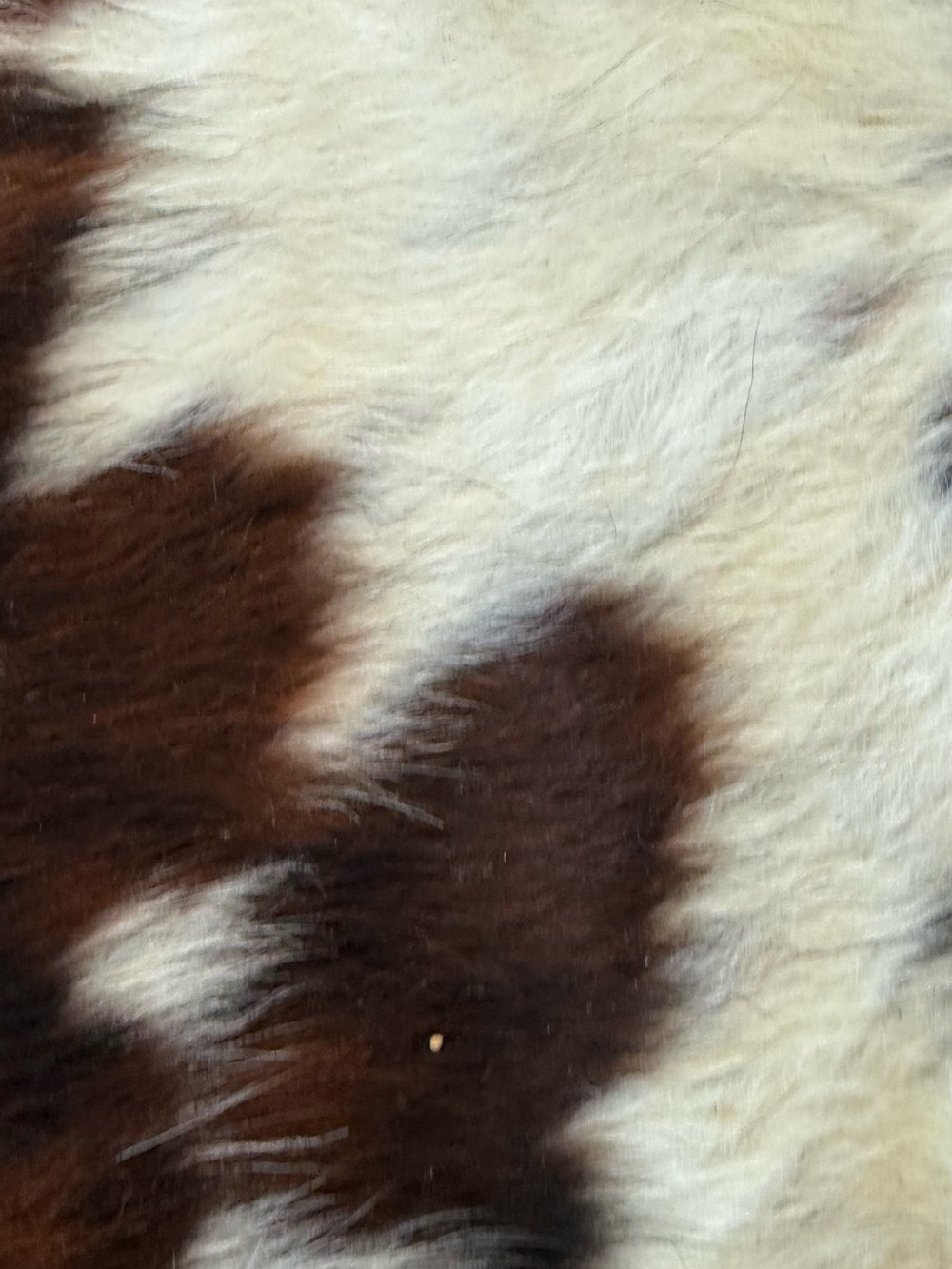Premium Cowhide Rug 6x7- Brown,Black & White - Picture 6 of 6